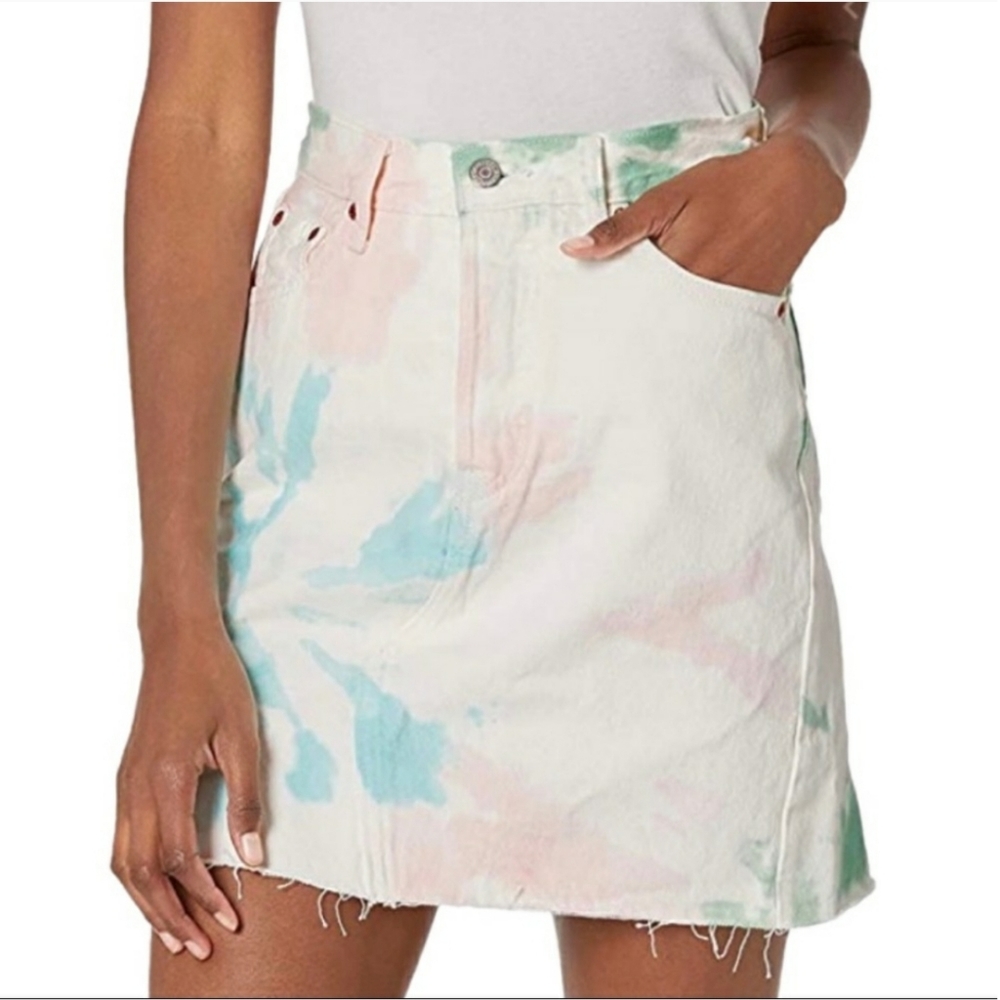 NWT Levi's Tie Dye Deconstructed Denim Skirt